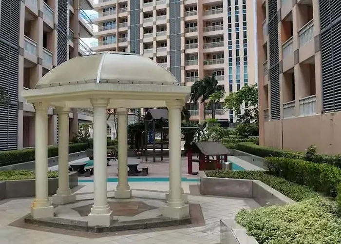 Canal View Luxury Stay, Type , Massage Chair, Office Desk For 3 Guests Only Apartment *