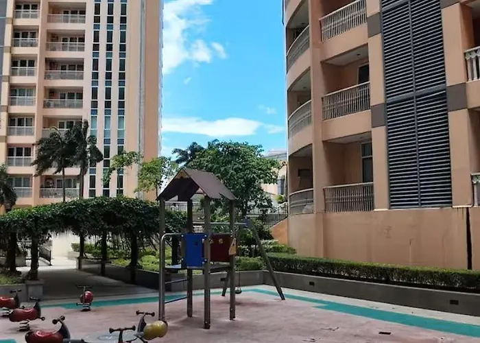 Canal View Luxury Stay, Type , Massage Chair, Office Desk For 3 Guests Only Apartment