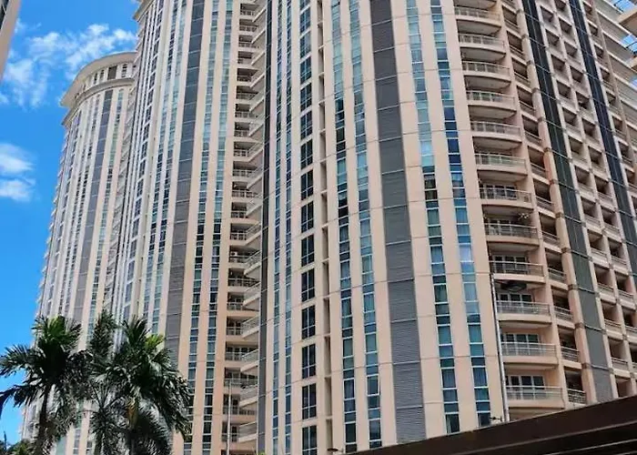 Apartment Canal View Luxury Stay, Type , Massage Chair, Office Desk For 3 Guests Only