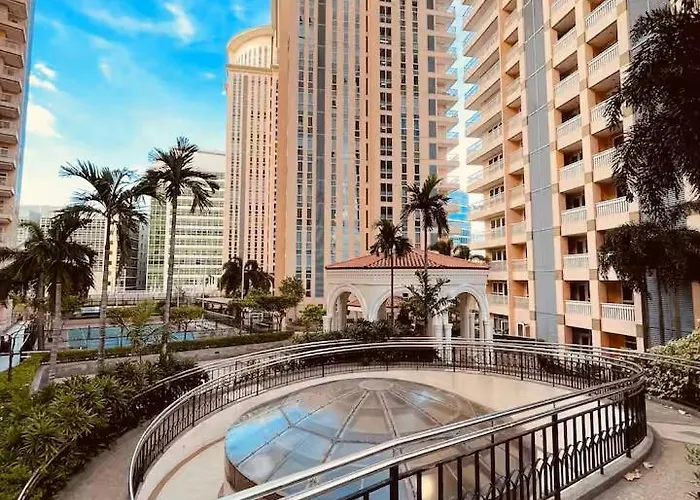 Canal View Luxury Stay, Type , Massage Chair, Office Desk For 3 Guests Only Manila