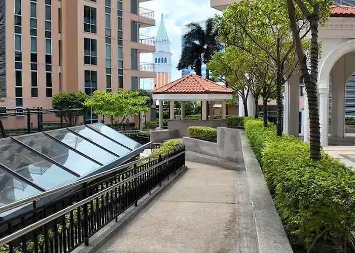 Apartment Canal View Luxury Stay, Type , Massage Chair, Office Desk For 3 Guests Only *